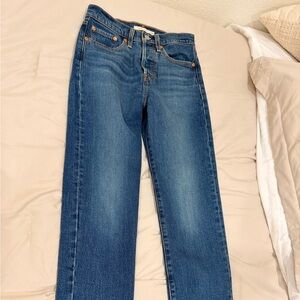 Levi's Women's Straight Leg Blue Jeans